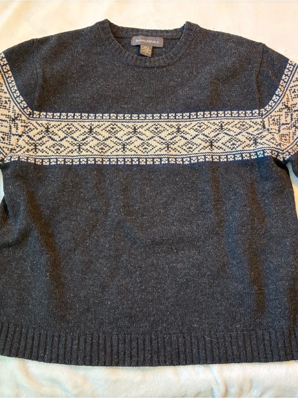 Banana Republic Men's Dark Blue Crewneck with Cream Fair Isle in Men’s SizeLarge